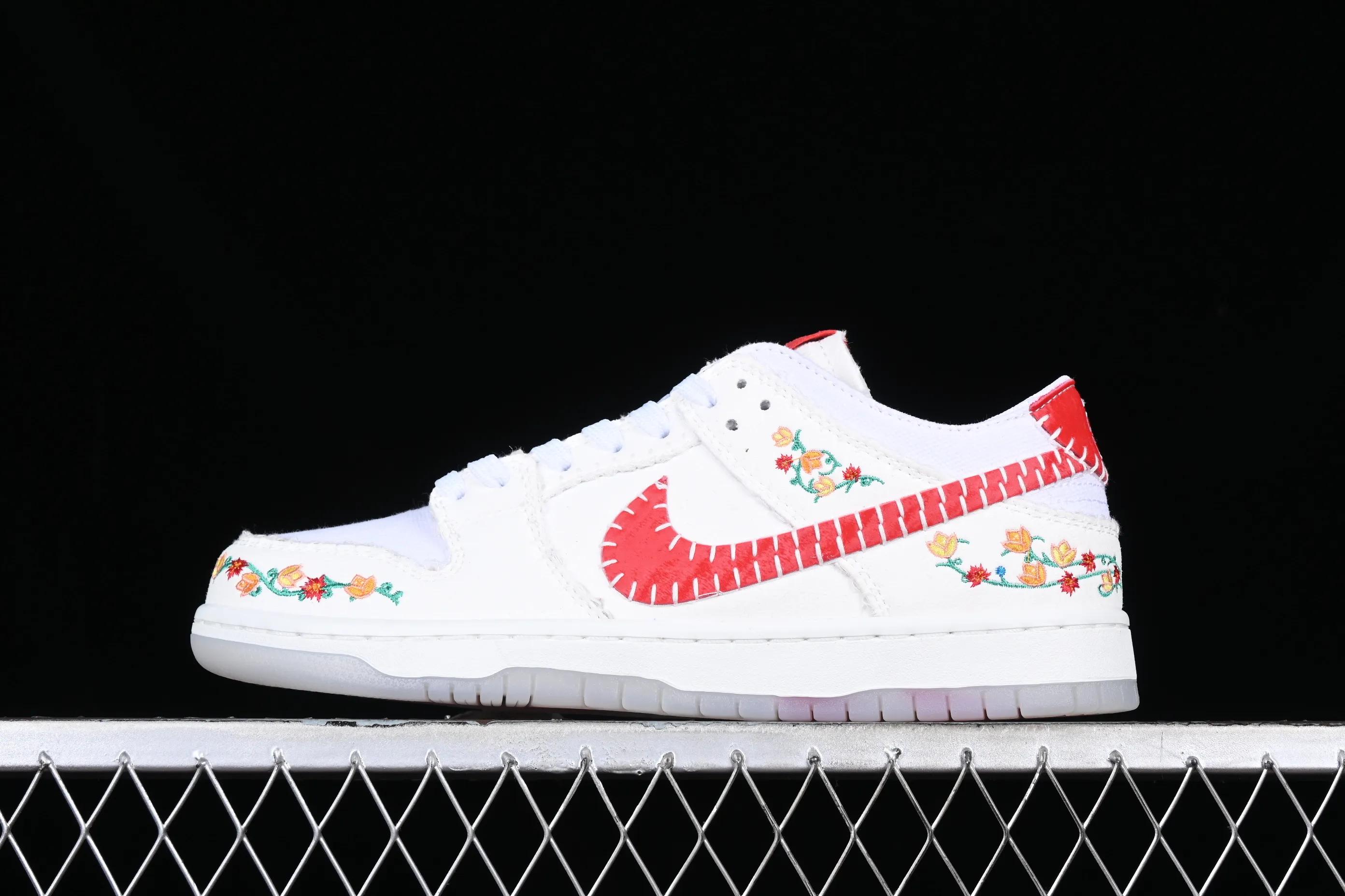 All categories Nk SB Dunk series Nk SB Dunk Low low-top sneakers Nk SB Dunk Low "N7" floral embroidery SB low-top casual sneakers FD6951-700